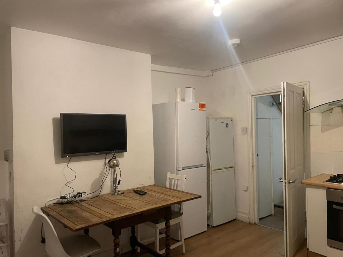 Balham, South London Spacious Guest House 5, 6 Rooms Available Exterior foto